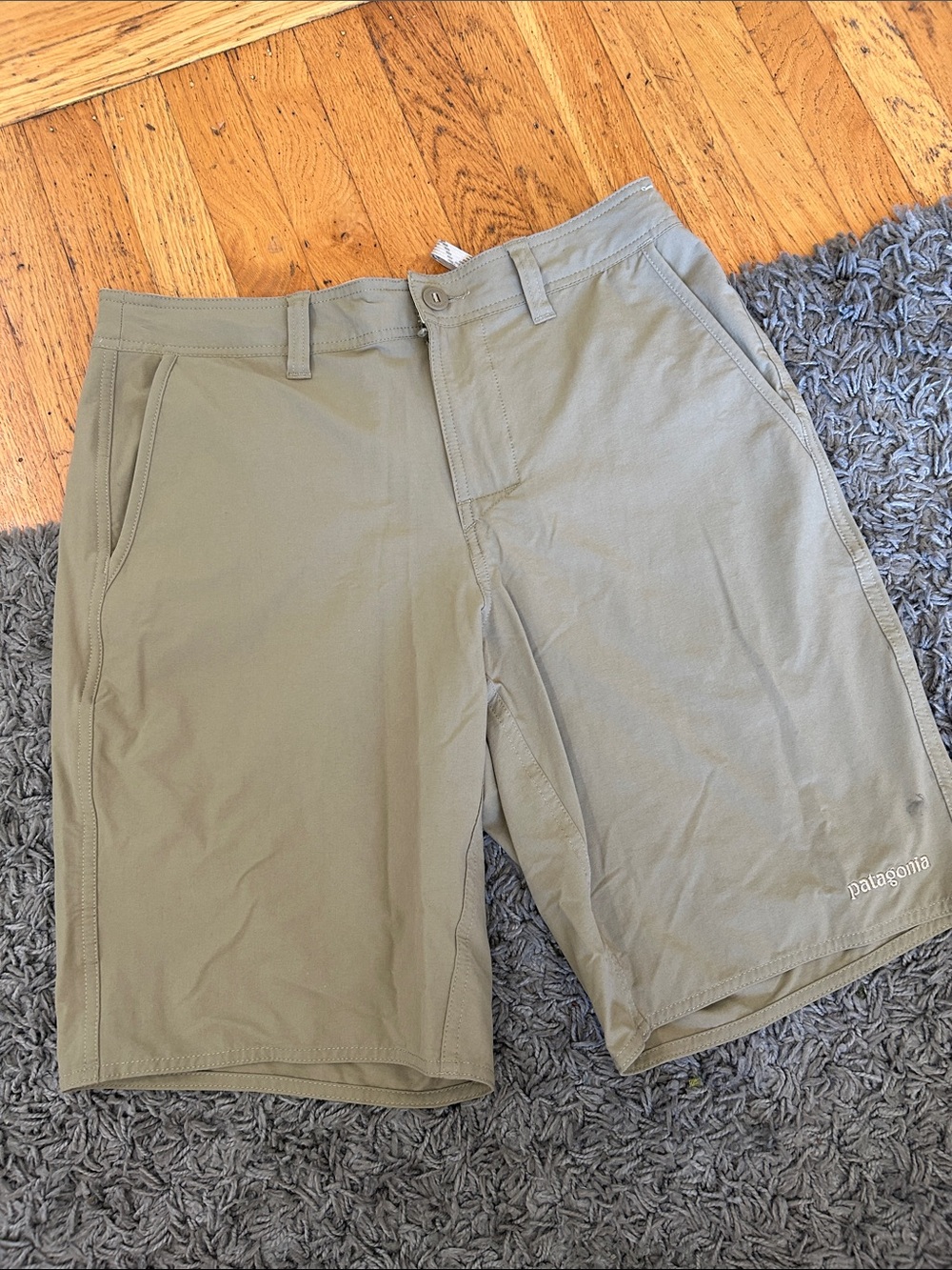 Patagonia Men’s Stretch Wavefarer® Walk Shorts – 20” Outseam Size 31